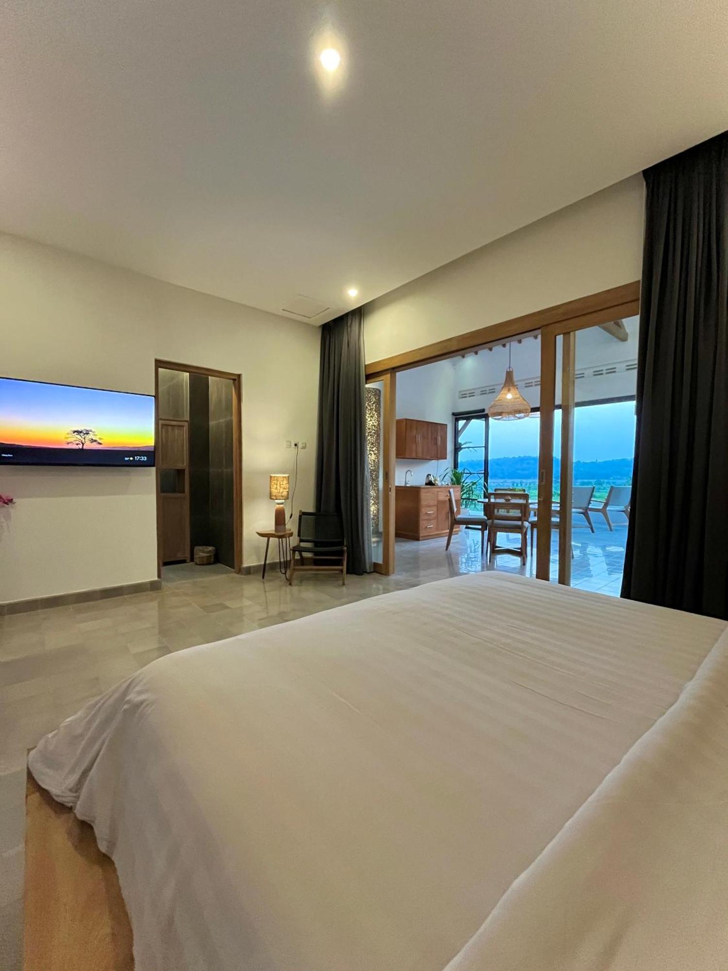 Boutique Villa Jogja Senang 요그야카르타 외부 사진