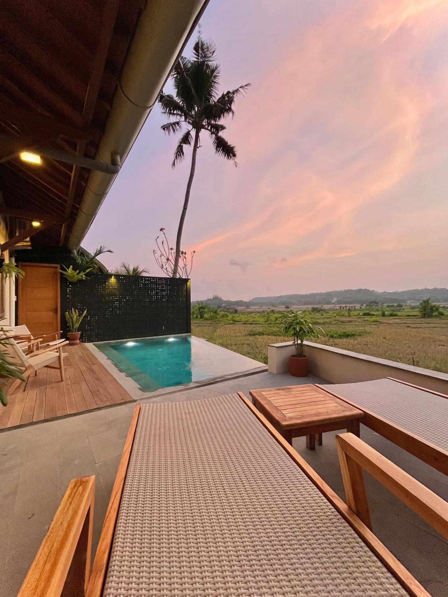 Boutique Villa Jogja Senang 요그야카르타 외부 사진